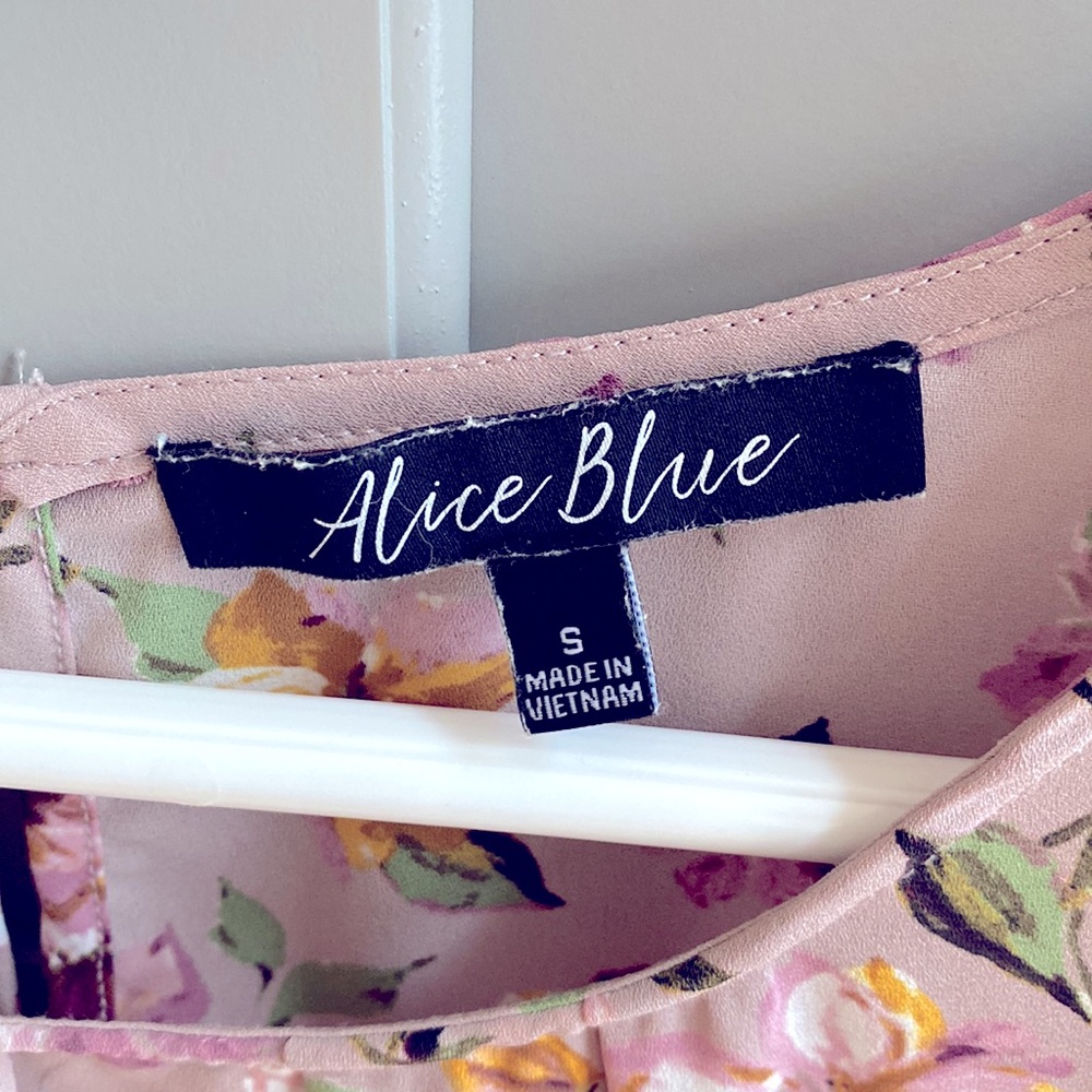 Alice Blue Top. - Picture 3 of 3